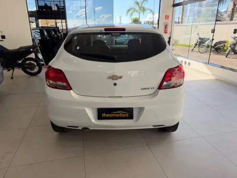 CHEVROLET Onix Hatch 1.0 4P FLEX LT, Foto 7