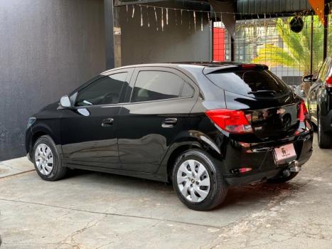 CHEVROLET Onix Hatch 1.4 4P FLEX LT, Foto 3