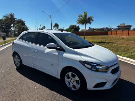 CHEVROLET Onix Hatch 1.4 4P FLEX ACTIV AUTOM�TICO, Foto 2