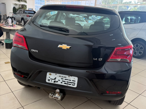 CHEVROLET Onix Hatch 1.4 4P FLEX LT, Foto 10
