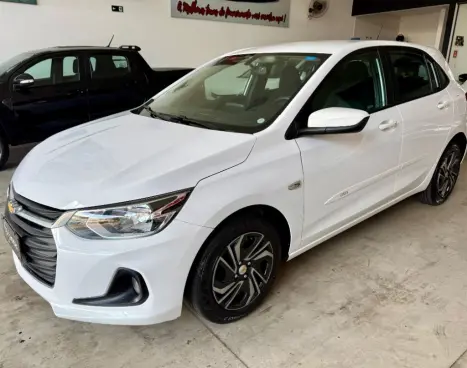 CHEVROLET Onix Hatch 1.0 4P FLEX LT, Foto 2