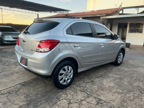 CHEVROLET Onix Hatch 1.0 4P FLEX LT, Foto 4