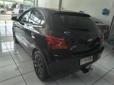 CHEVROLET Onix Hatch 1.4 4P FLEX LT, Foto 8