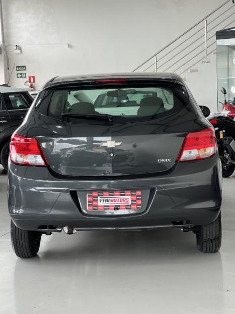 CHEVROLET Onix Hatch 1.0 4P FLEX LS, Foto 5
