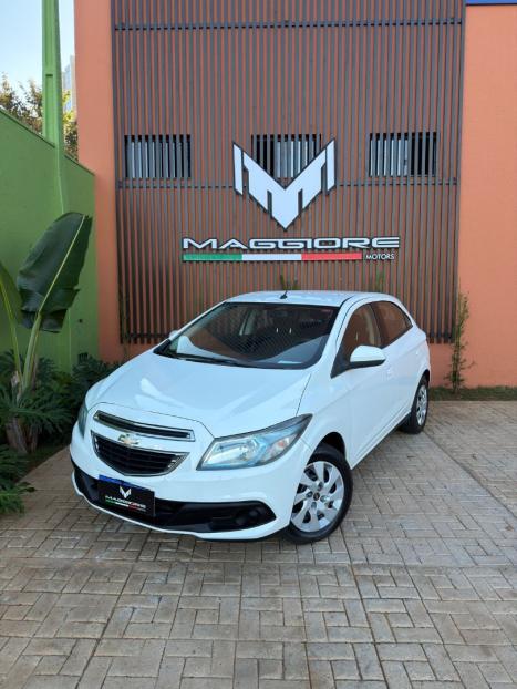 CHEVROLET Onix Hatch 1.4 4P FLEX LT, Foto 9