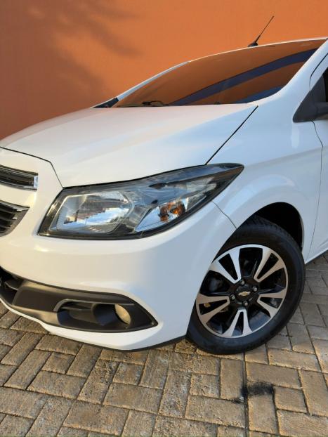 CHEVROLET Onix Hatch 1.4 4P FLEX LTZ, Foto 2