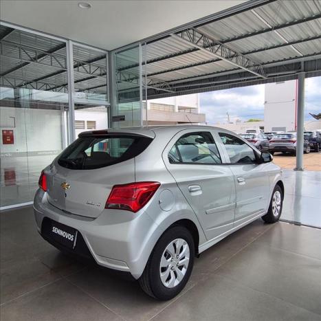 CHEVROLET Onix Hatch 1.0 4P FLEX LT, Foto 4