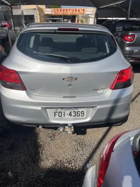 CHEVROLET Onix Hatch 1.4 4P FLEX LTZ, Foto 5