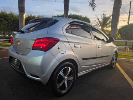 CHEVROLET Onix Hatch 1.4 4P FLEX LTZ, Foto 4