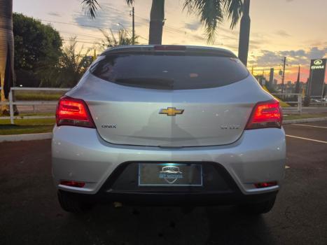 CHEVROLET Onix Hatch 1.4 4P FLEX LTZ, Foto 6
