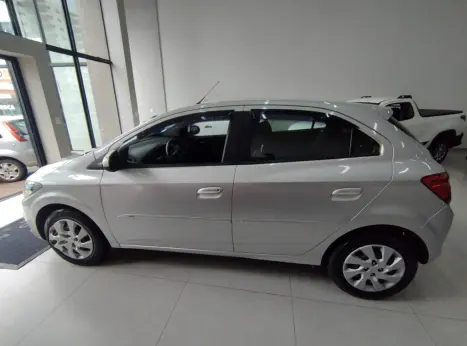 CHEVROLET Onix Hatch 1.4 4P FLEX LT AUTOM�TICO, Foto 11
