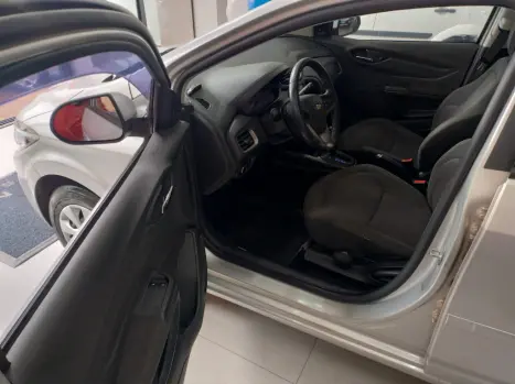 CHEVROLET Onix Hatch 1.4 4P FLEX LT AUTOM�TICO, Foto 12
