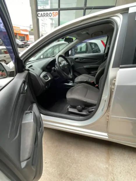 CHEVROLET Onix Hatch 1.4 4P FLEX LT AUTOM�TICO, Foto 13