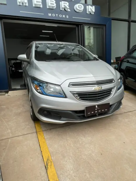 CHEVROLET Onix Hatch 1.4 4P FLEX LT AUTOM�TICO, Foto 16