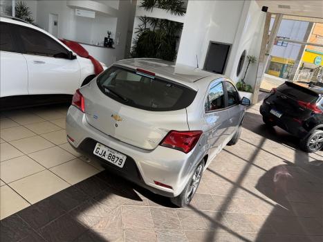 CHEVROLET Onix Hatch 1.4 4P FLEX LTZ AUTOM�TICO, Foto 6