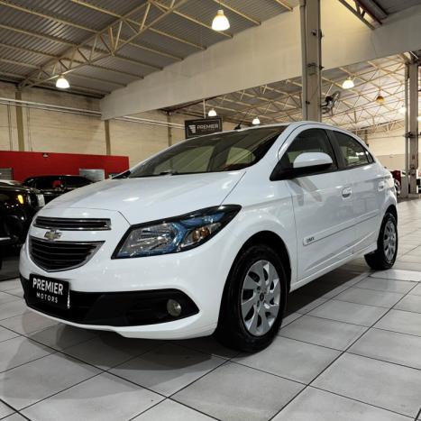 CHEVROLET Onix Hatch 1.4 4P FLEX LT, Foto 1