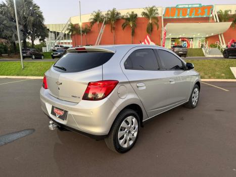 CHEVROLET Onix Hatch 1.4 4P FLEX LT, Foto 5