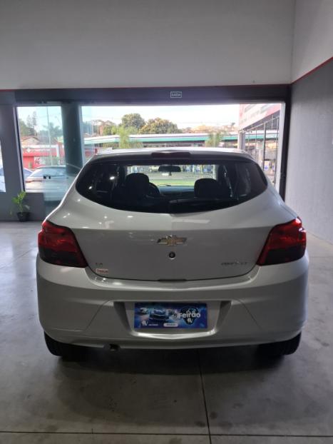 CHEVROLET Onix Hatch 1.4 4P FLEX LT, Foto 17