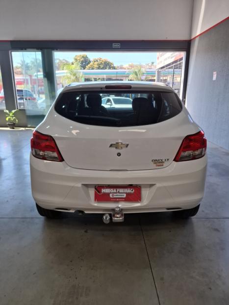 CHEVROLET Onix Hatch 1.0 4P FLEX LT, Foto 13