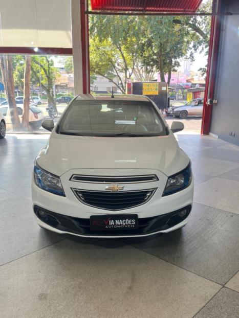 CHEVROLET Onix Hatch 1.4 4P FLEX LT, Foto 2