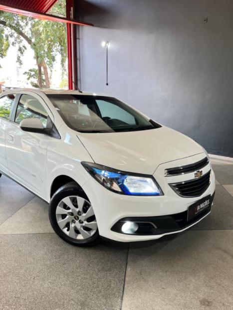 CHEVROLET Onix Hatch 1.4 4P FLEX LT, Foto 3