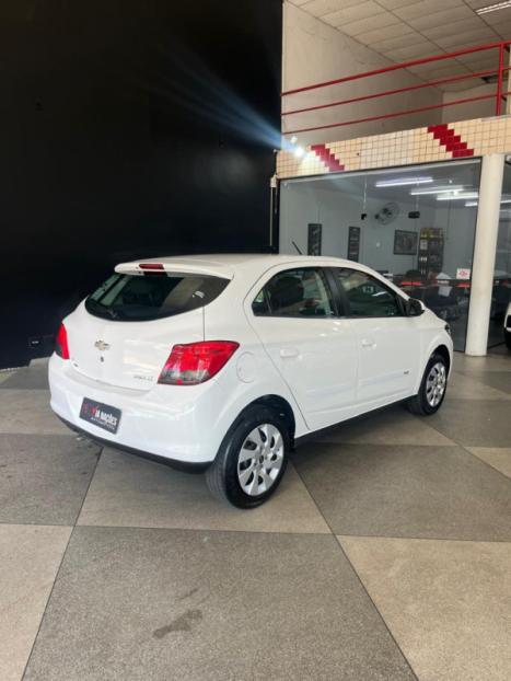 CHEVROLET Onix Hatch 1.4 4P FLEX LT, Foto 5