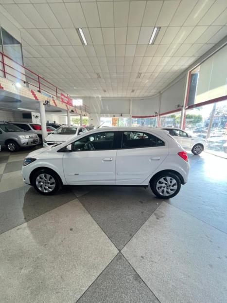 CHEVROLET Onix Hatch 1.4 4P FLEX LT, Foto 8
