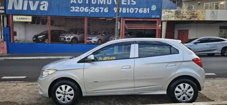 CHEVROLET Onix Hatch 1.0 12V 4P FLEX LT, Foto 2