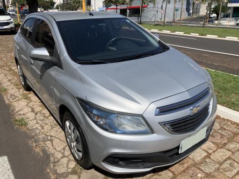 CHEVROLET Onix Hatch 1.4 4P FLEX LT, Foto 3