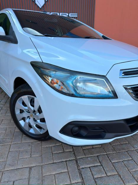 CHEVROLET Onix Hatch 1.4 4P FLEX LT, Foto 2
