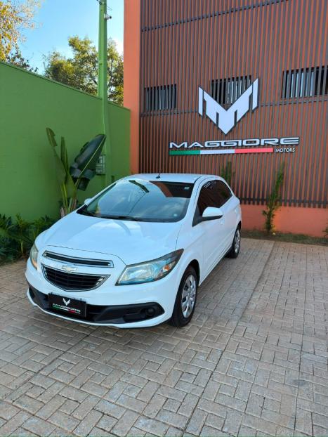 CHEVROLET Onix Hatch 1.4 4P FLEX LT, Foto 4