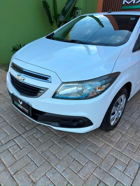 CHEVROLET Onix Hatch 1.4 4P FLEX LT, Foto 5