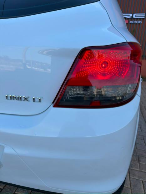 CHEVROLET Onix Hatch 1.4 4P FLEX LT, Foto 9