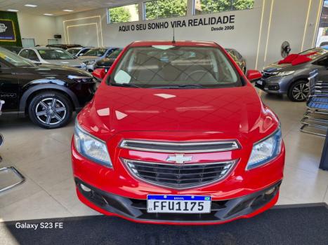 CHEVROLET Onix Hatch 1.4 4P FLEX LTZ, Foto 2