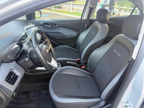 CHEVROLET Onix Hatch 1.4 4P FLEX ACTIV AUTOM�TICO, Foto 9