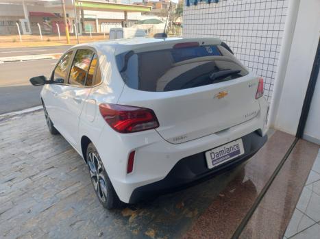 CHEVROLET Onix Hatch 1.0 12V 4P FLEX PREMIER TURBO AUTOM�TICO, Foto 4