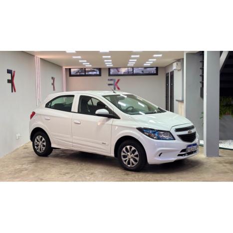 CHEVROLET Onix Hatch 1.0 4P FLEX LT, Foto 4