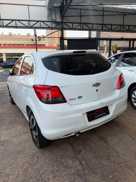 CHEVROLET Onix Hatch 1.0 4P FLEX JOY, Foto 6