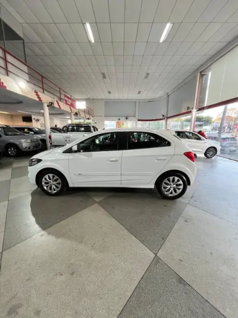 CHEVROLET Onix Hatch 1.4 4P FLEX LT, Foto 8