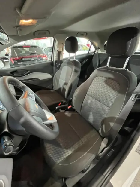 CHEVROLET Onix Hatch 1.4 4P FLEX LT, Foto 10