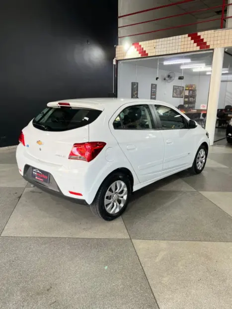 CHEVROLET Onix Hatch 1.4 4P FLEX LT, Foto 11