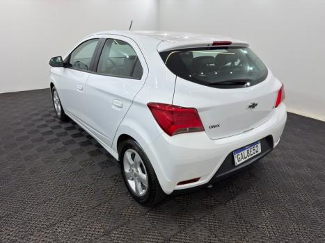 CHEVROLET Onix Hatch 1.4 4P FLEX LT AUTOM�TICO, Foto 7
