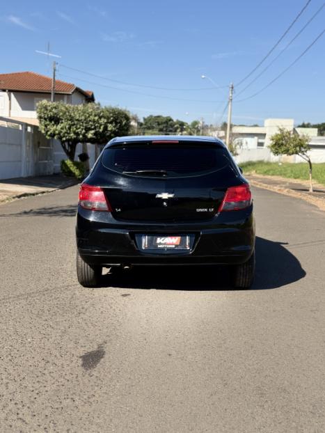 CHEVROLET Onix Hatch 1.4 4P FLEX LT, Foto 4