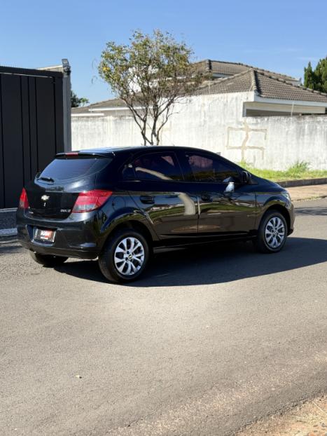CHEVROLET Onix Hatch 1.4 4P FLEX LT, Foto 6