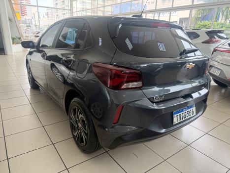 CHEVROLET Onix Hatch 1.0 12V 4P FLEX LT TURBO, Foto 6