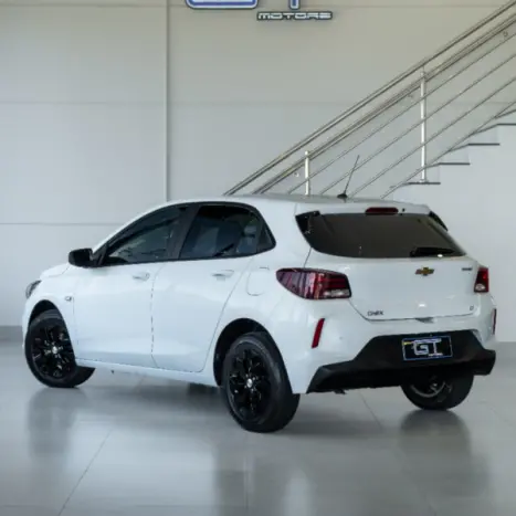 CHEVROLET Onix Hatch 1.0 12V 4P FLEX LT TURBO AUTOM�TICO, Foto 2