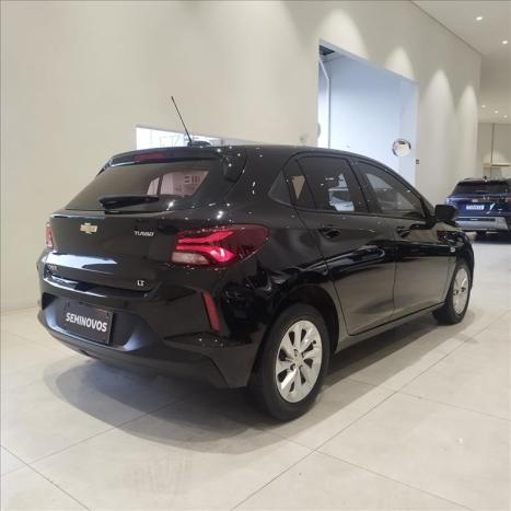 CHEVROLET Onix Hatch 1.0 12V 4P FLEX LT TURBO AUTOMÁTICO, Foto 4