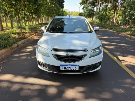 CHEVROLET Onix Hatch 1.4 4P FLEX LTZ, Foto 2