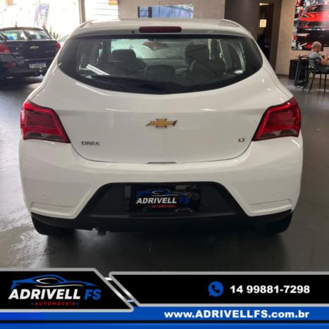 CHEVROLET Onix Hatch 1.4 4P FLEX LT, Foto 5