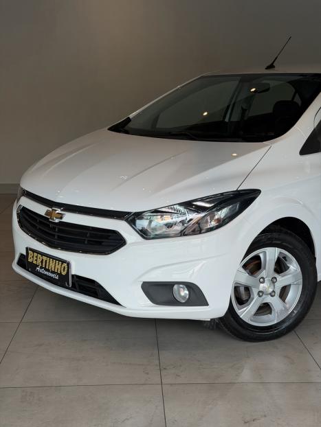CHEVROLET Onix Hatch 1.4 4P FLEX LT, Foto 2